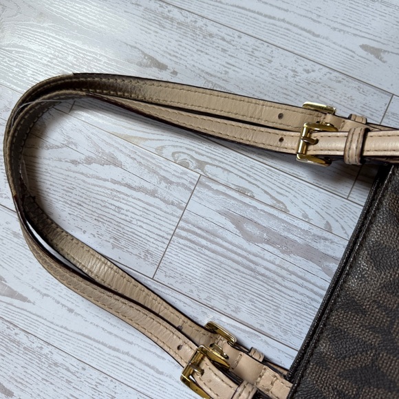 Michael Kors Brown Logo Tote with Tan Straps and Gold Charm FLAWED - Picture 6 of 11
